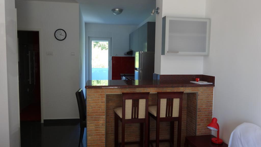 Apartments Odesa Herceg Novi Rom bilde